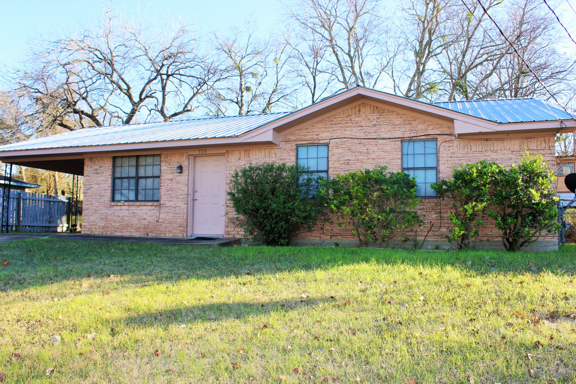 Property main image