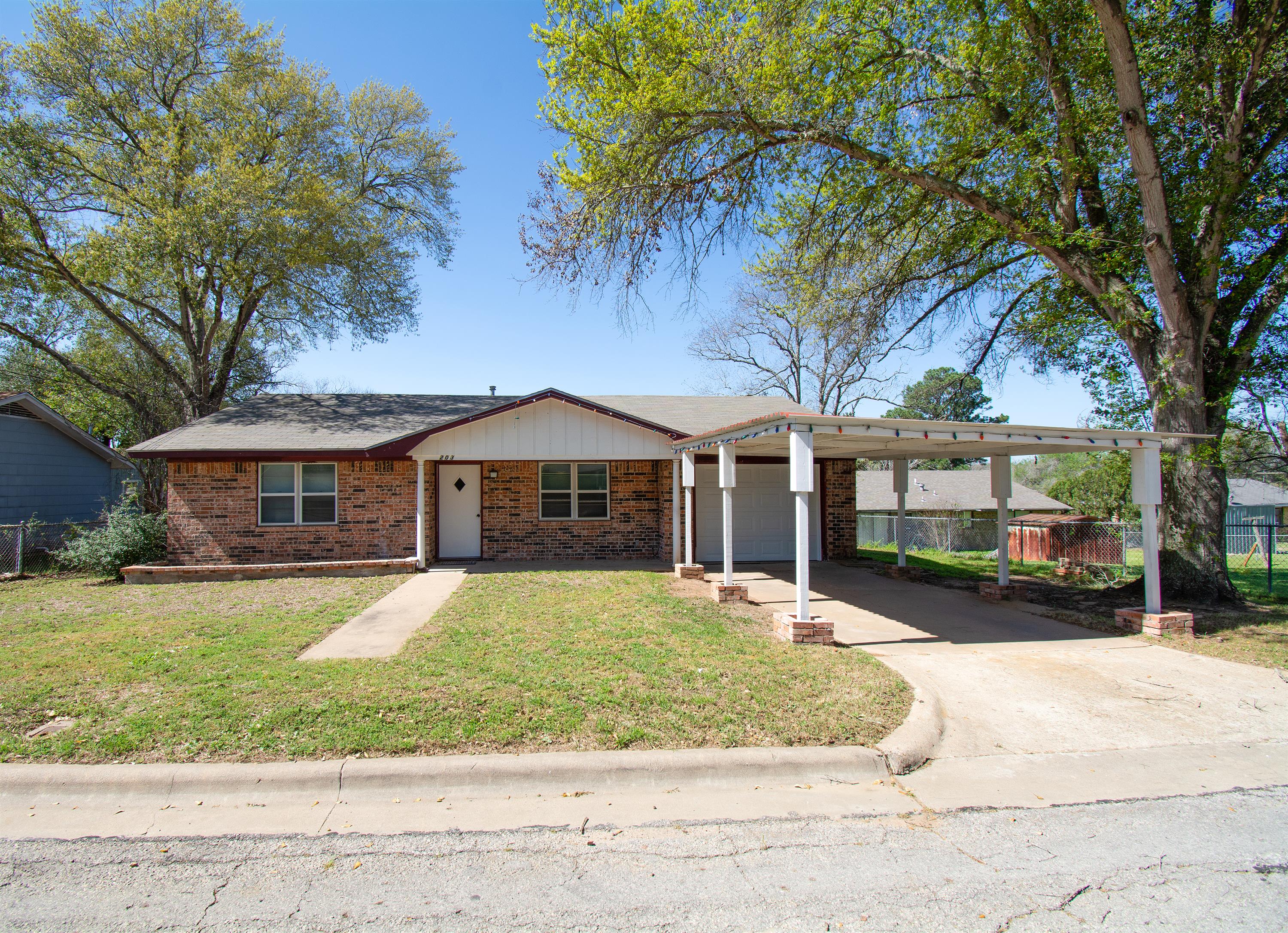 203 Schuerenberg Street