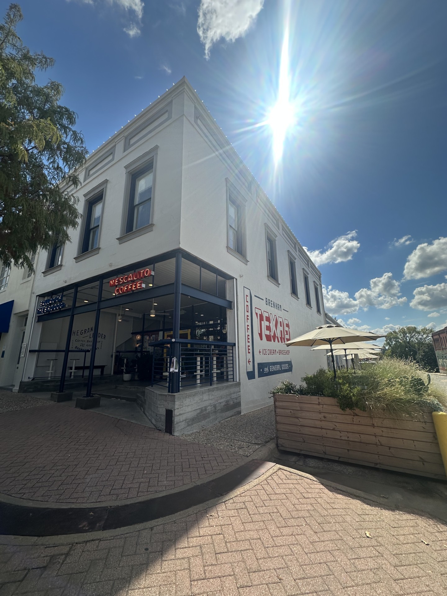 102 East Alamo Street - E